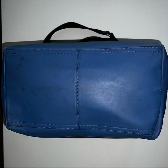 Coach LARGE travel bag/tote  EUC - Picture 4 of 12